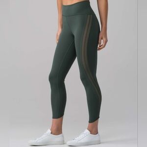 Lululemon / Sunsetter Tight 25" / Dark Forrest